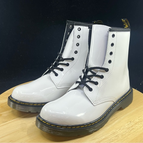 Dr. Martens Lace Up White Doc Combat Boots Women's Size 7 US 1460Y - Picture 2 of 10